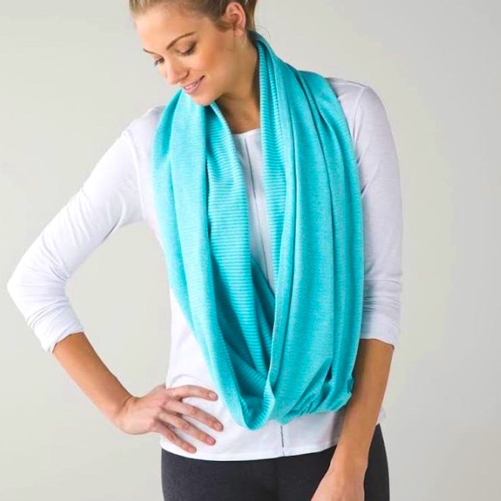 Bright blur Lululemon Vinyasa Scarf